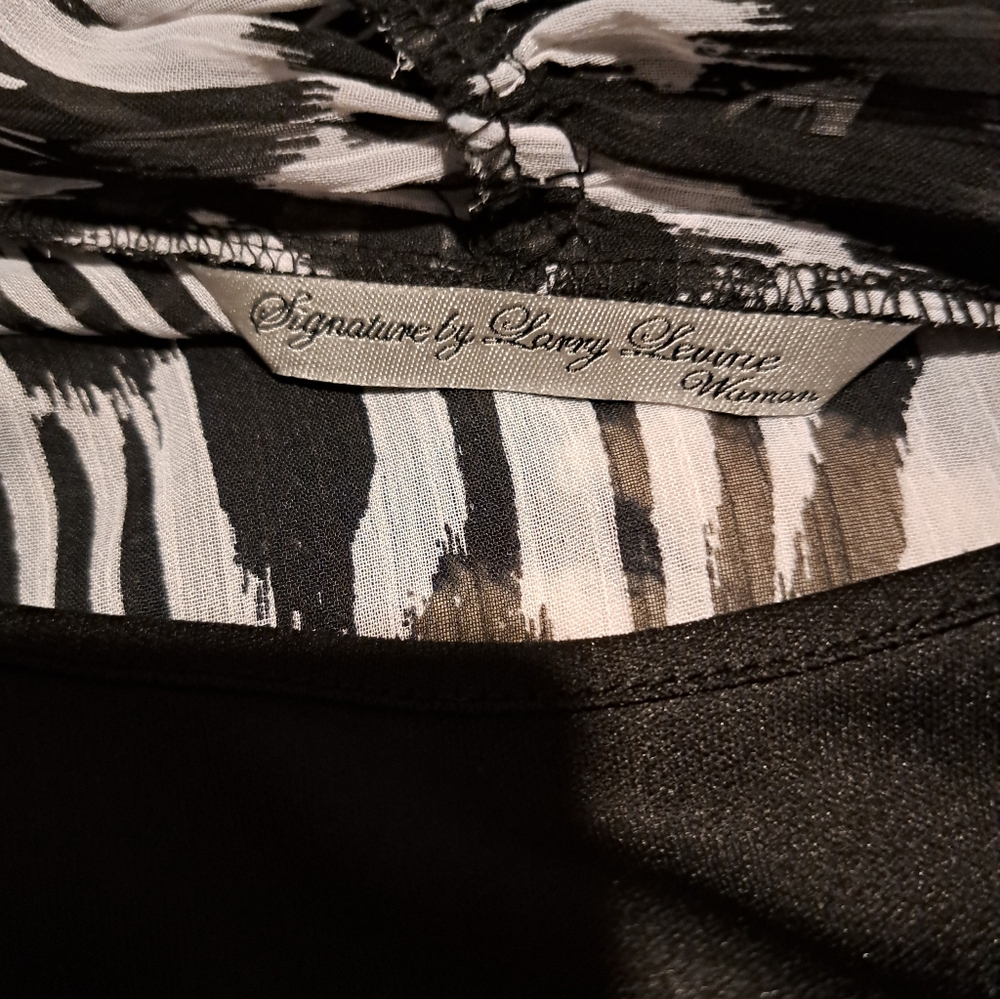 Signature by Larry Levine Black and White Women's Poncho - Picture 7 of 7